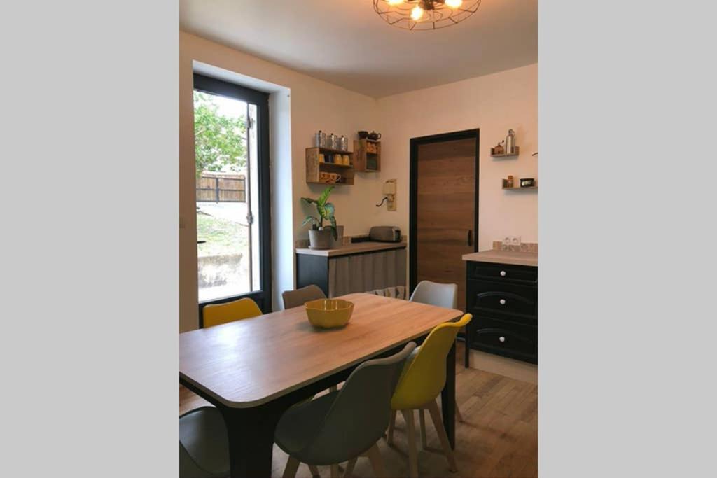 Pays-de-Belvès. Maison entre campagne et village. Esterno foto