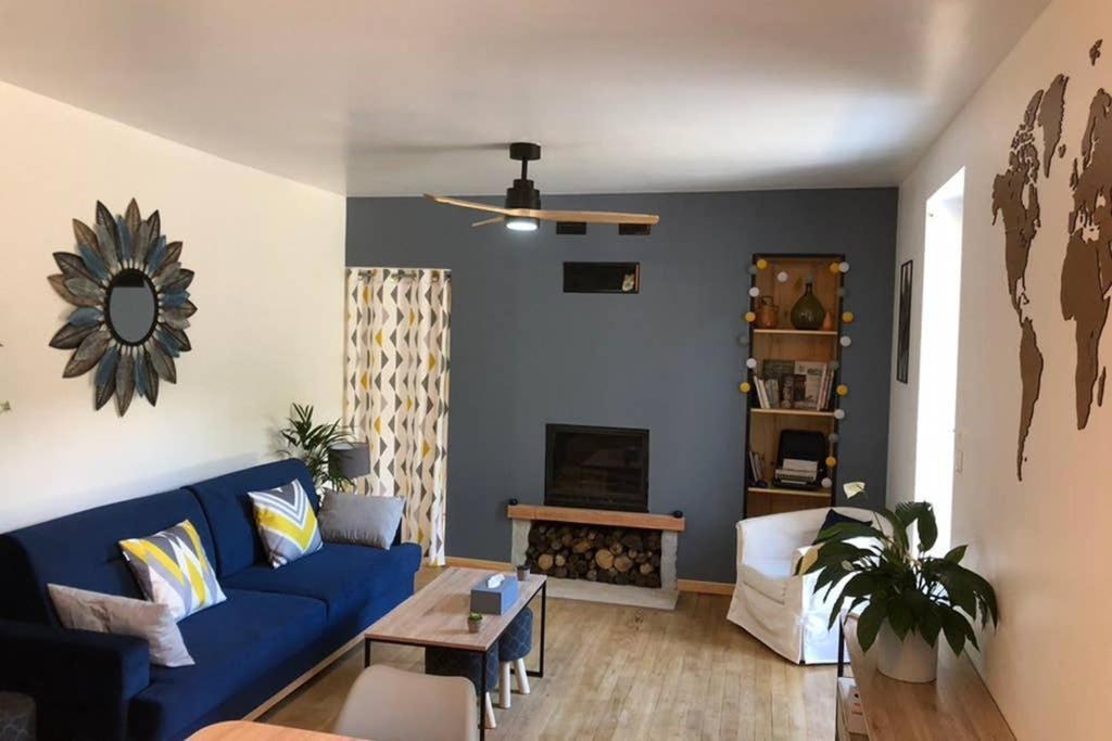 Pays-de-Belvès. Maison entre campagne et village. Esterno foto